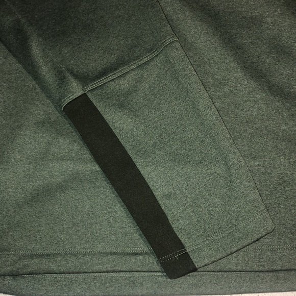 NEW without tags NORTH FACE half zip - Picture 4 of 4